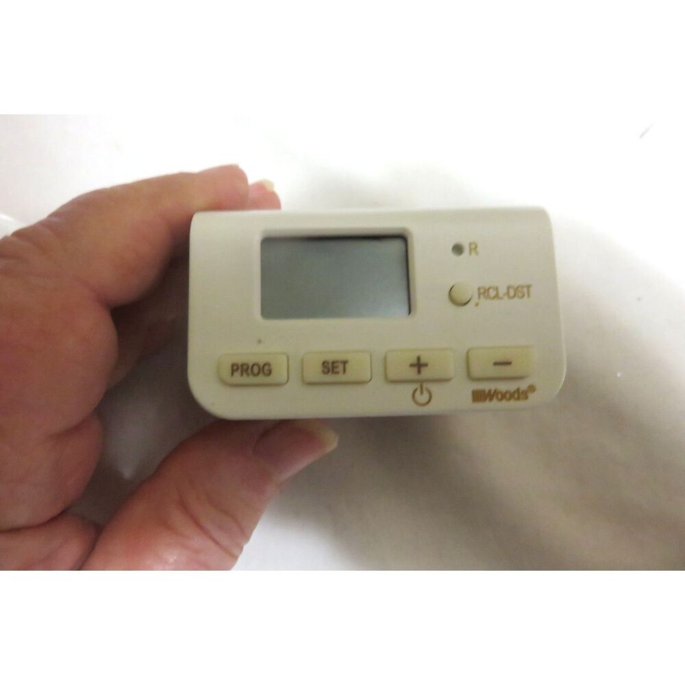 WOODS MODEL #50007/50027 24 HOUR DIGITAL TIMER WITH INSTRUCTIONS